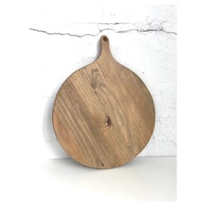 light wood round cutting board